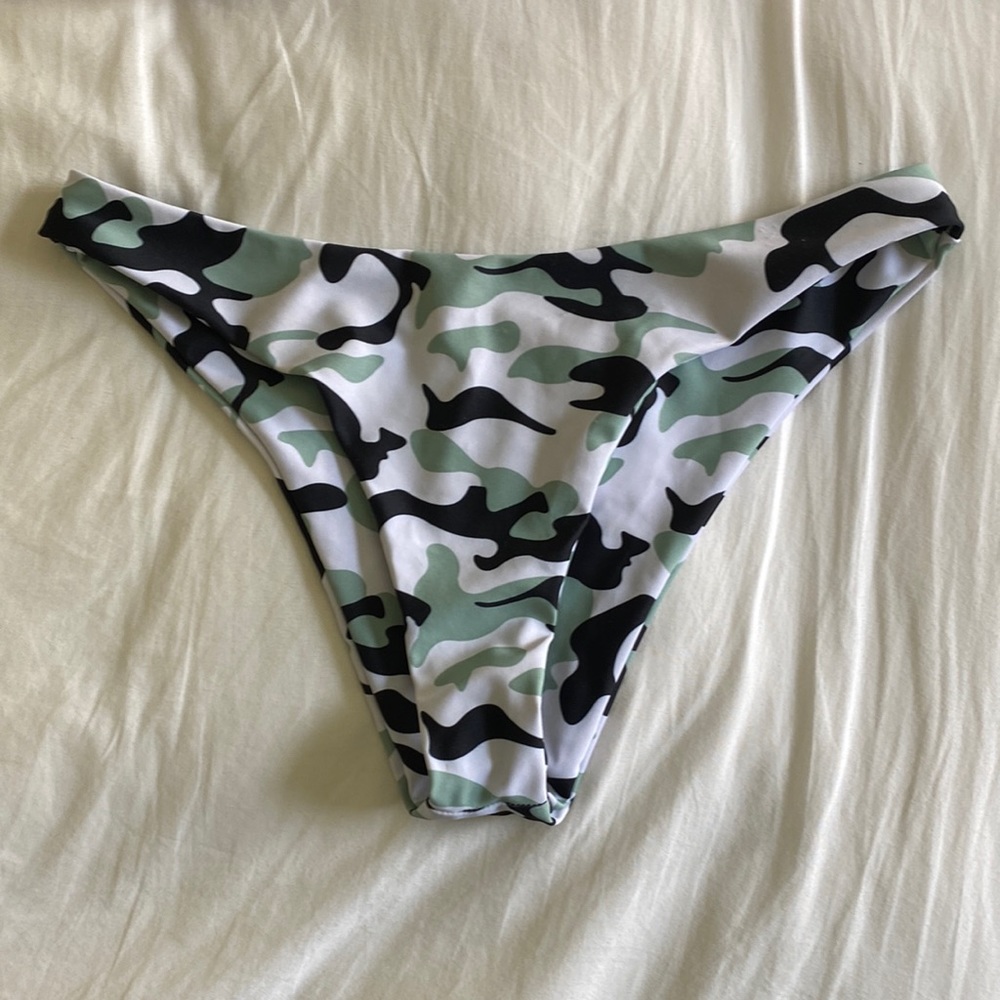 Camo Bikini Bottoms - Size Small
